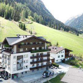Natur Alpin Hotel Feichtner Hof，位于考恩台尔的酒店