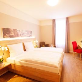 KELKO 1A Hotel,位于莱茵河畔凯尔的酒店