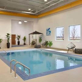 Microtel Inn and Suites by Wyndham Weyburn,位于Weyburn的酒店
