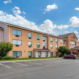 Comfort Inn & Suites Farmington - Victor，位于法明顿的酒店