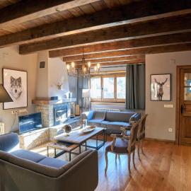 PRECIOSA CASA, NAUT ARAN, ALTO ARAN, GESSA, A 4 KM DE BAQUEIRA, 212 M2 wifi，位于Gessa的酒店