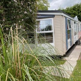 “Ty Hir Caravan” Moelfre，位于莫伊尔弗雷的酒店