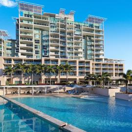 Pelican Waters Golf Resort Sunshine Coast，位于卡伦德拉的酒店