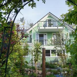 Hotel Garni Inselparadies Zingst，位于青斯特的酒店