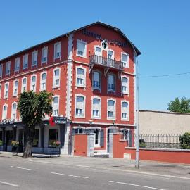 Hotel de La Paix，位于奥洛龙圣玛丽的酒店