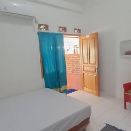 AA BUNGSU Syariah Balekambang Ciletuh Sukabumi RedPartner，位于西洛瓦的酒店