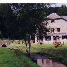 Hotel Le Moulin Simonis，位于Laforêt的酒店