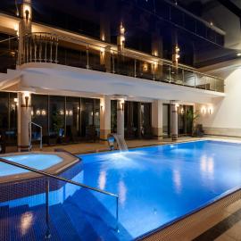 Hotel Lambert Medical Spa，位于尤斯托尼莫斯基的酒店