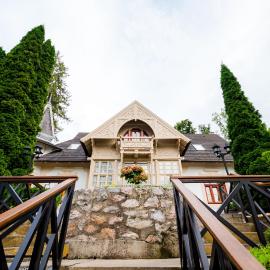 Hotel Tókert Szálloda és Étterem，位于利拉菲赖德的酒店