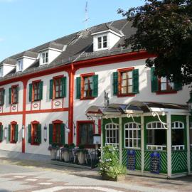 Hotel-Restaurant Fischer，位于巴德瓦尔特斯多夫的酒店