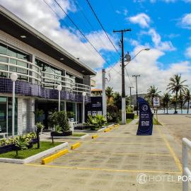 Hotel Pousada Porto da Lua,位于瓜拉图巴的酒店