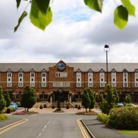 Village Hotel Birmingham Dudley,位于达德利的酒店