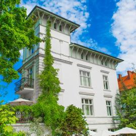 Villa Modiva，位于米兹多洛杰的酒店
