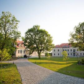 Herbarium Hotel & Spa,位于Gąsawa的酒店