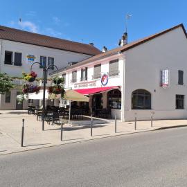 LE CHAPON BRESSAN，位于Branges的酒店