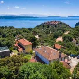 Pansion Tramontana Eco Stay & Sea View in Beli, Cres，位于贝利的酒店