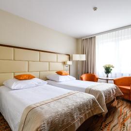 Hotel Boss，位于华沙的酒店