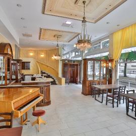 Hotel Quellenhof，位于巴登-巴登的酒店