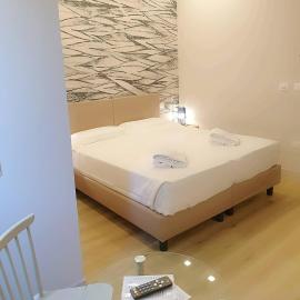 Hotel De La Ville depandance di Hotel Augustus,位于法诺的酒店