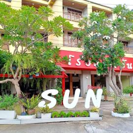 Sun Hotel,位于佛丕的酒店