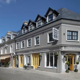 Bridge Street Townhouse，位于肯梅尔的酒店