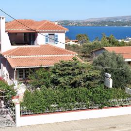 Tzivras Villa & Apartments，位于拉瑟的酒店