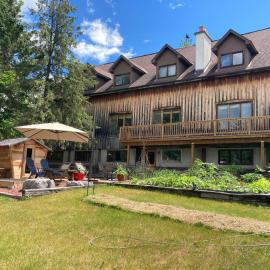 La Grange Country Inn，位于韦克菲尔德的酒店