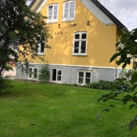 Allesø Gl. sognefoged gård，位于欧登塞的酒店