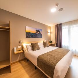 Hotel Vas Vitoria AutoCheckIn，位于维多利亚-加斯特伊兹的酒店