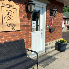 Motel Exquise，位于科蒂库克的酒店
