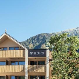 Tirolerhof，位于圣莱奥纳尔多因帕西里亚的酒店