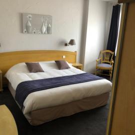 Le Charollais Motel Contact-Hôtel，位于Vitry-en-Charollais的酒店