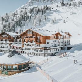 Superior Hotel Schneider Ski-in & Ski-out，位于上陶恩的酒店