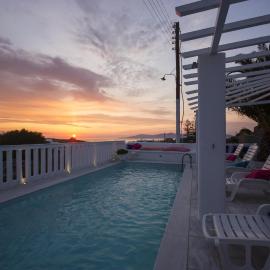Dibellee Mykonos Studios，位于格拉斯托斯的酒店