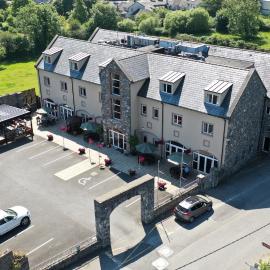 Deebert House Hotel，位于基尔马勒克的酒店