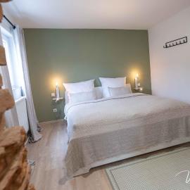 Sali Homes - GaesteHaus Lamm Obersulm，位于Obersulm的酒店