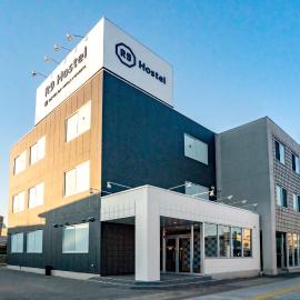 R9 Hostel Tochigi Ekimae - Male Only，位于Tochigi的酒店