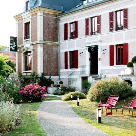 Hotel Restaurant La Musardiere，位于吉维尼的酒店