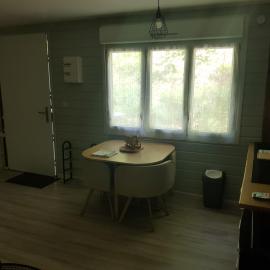 Appartement cosy calme à l'orée du bois，位于科尔尼蒙的酒店