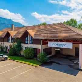 Noemys Viviers-du-lac,位于勒·维威恩斯·杜·拉克的酒店