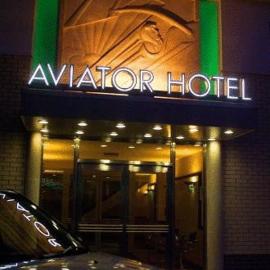 The Aviator Hotel，位于北安普敦的酒店