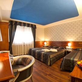 Hotel Cles，位于斯尔斯的酒店