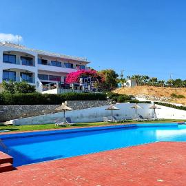 Stella Beach Hotel,位于帕诺尔莫斯雷斯蒙的酒店