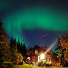 100 Years Old Norwegian Log House in Tromsø，位于特罗姆瑟的酒店