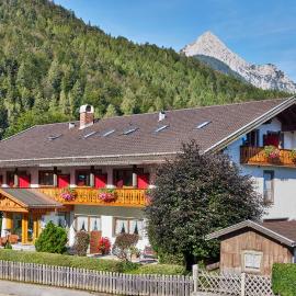 Hotel Franziska,位于米滕瓦尔德的酒店