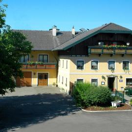Krämerwirt Hotel-Gasthof，位于施特拉斯瓦尔兴的酒店