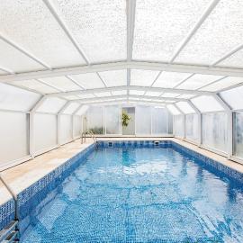 Mindelo 3BDR Duplex House W/Pool，位于明德卢的酒店