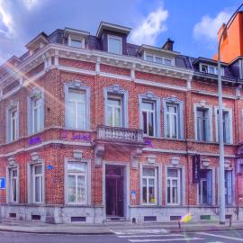 Hotel St James，位于蒙斯的酒店