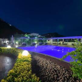 Agave Hotel，位于波佐利的酒店