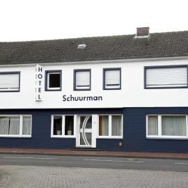 Hotel Schuurman，位于Emlichheim的酒店